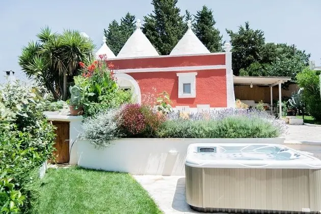 REFUGE OF THE PAGANI