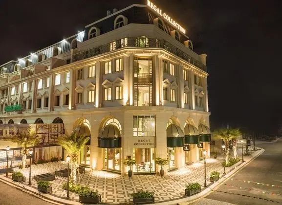 Regal Collection House