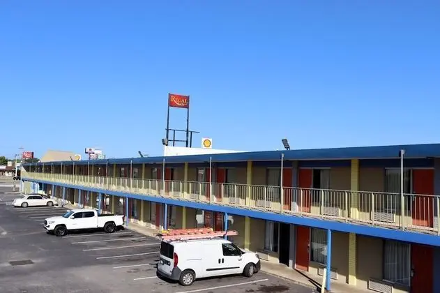 Regal Inn