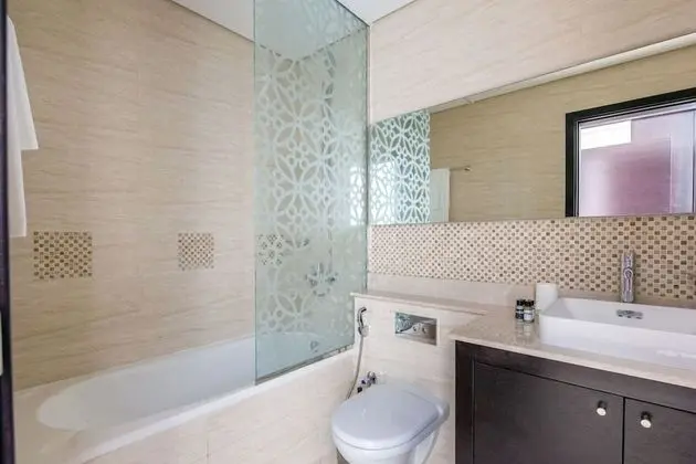 Regal & Modern 2BR With Study in Downtown Dubai - Sleeps 5! - İç Mekan
