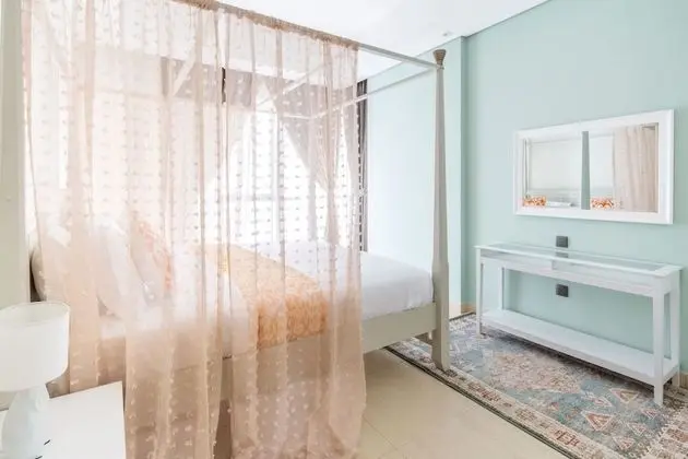 Regal & Modern 2BR With Study in Downtown Dubai - Sleeps 5! - İç Mekan