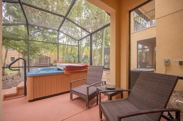 Regal Oaks Getaway - Spa