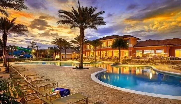 Regal Oaks Hideaway