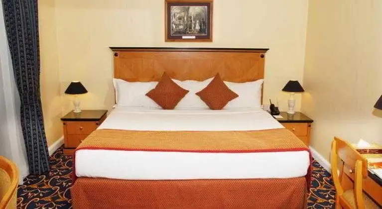 Regal Plaza Hotel - Oda