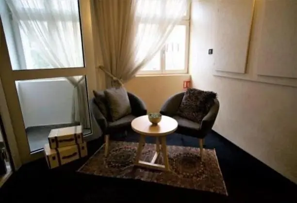 Regal Residence - Lobi