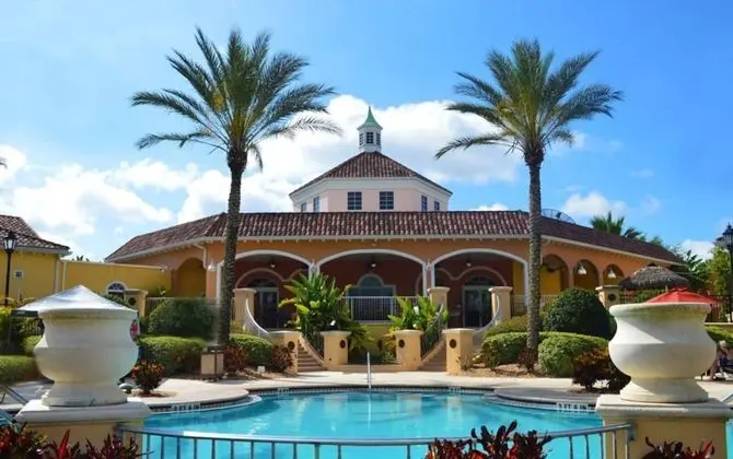 Regal Retreat - Spa