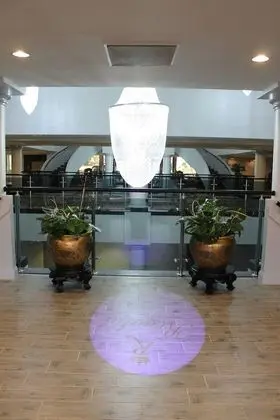 Regalia Hotel & Conference Center - Lobi