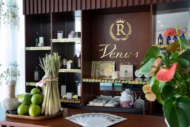 Regalia Gold Hotel - Spa
