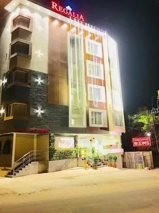 Regalia Inn & Suites