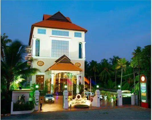 Regant Lake Palace