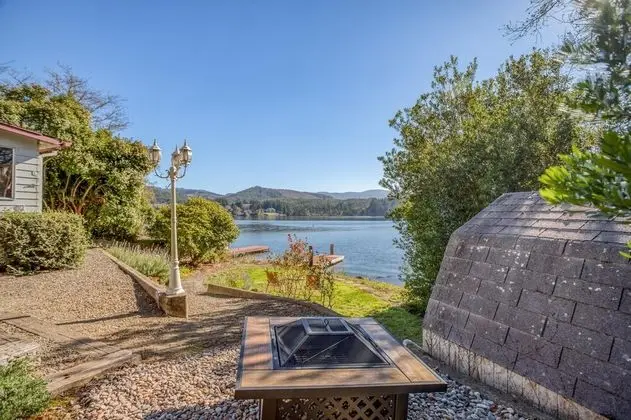 Regatta Park Lake House - Dış Mekan