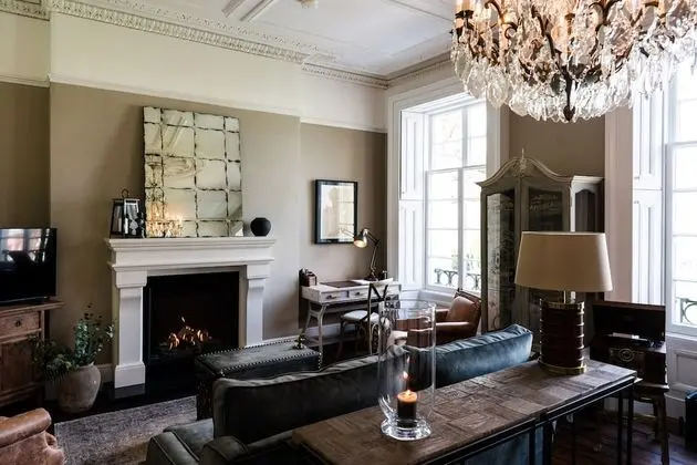 The Regency - Öne Çıkan Resim