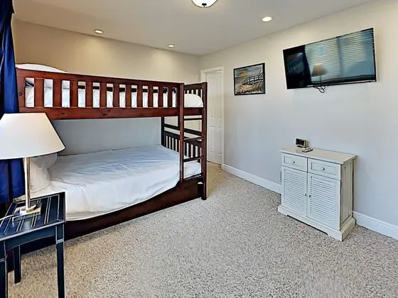 Regency Cabanas #g16 - Oda