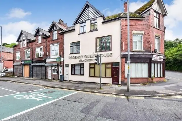 Regency GuestHouse Manchester North - Dış Mekan