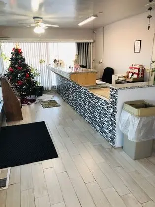 Regency Inn - Lobi