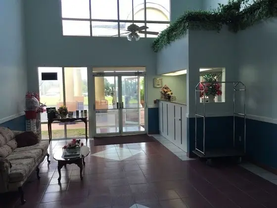Regency Inn - Lobi