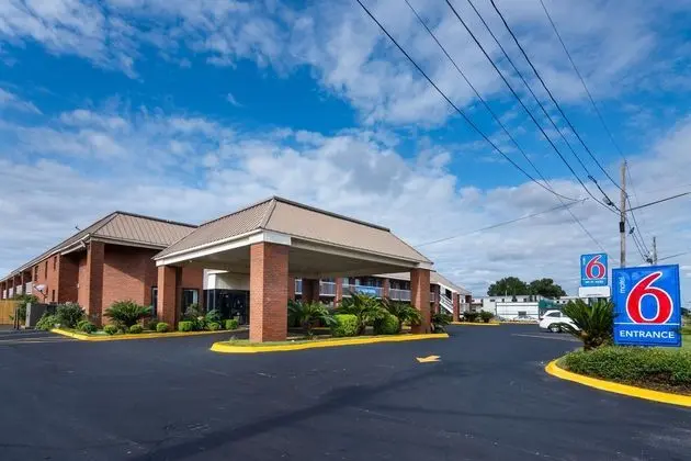 Regency Inn - Montgomery