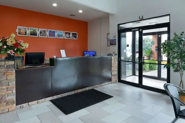 Regency Inn - Montgomery - Lobi