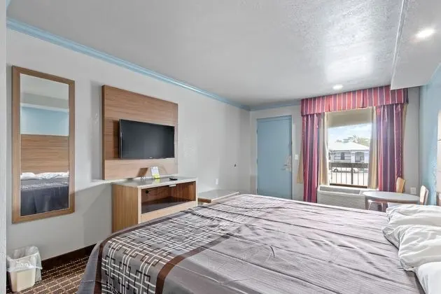 Regency Inn Near Boardwalk & Hurlburt Field - Oda