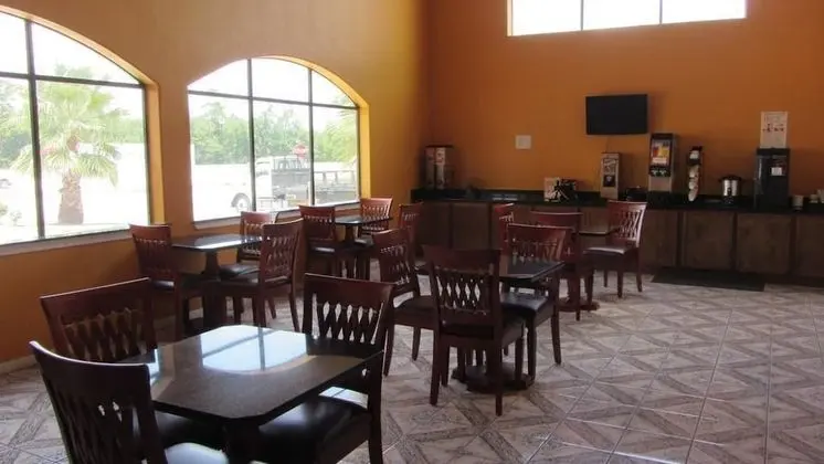 Regency Inn - Yerinde Yemek