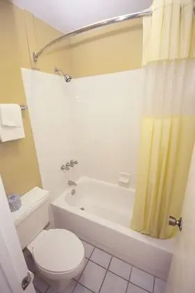Regency Inn & Suites - Banyo Özellikleri