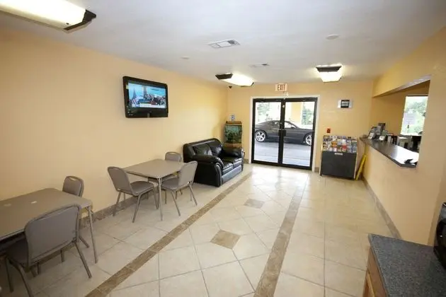 Regency Inn & Suites - Lobi
