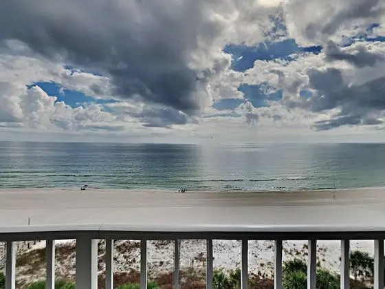 Regency Isle #909