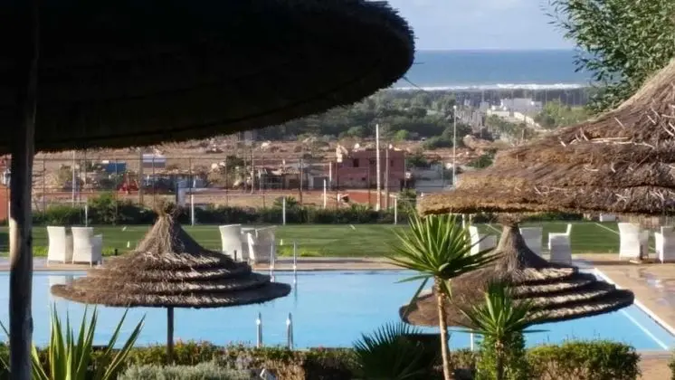 Regency Park and Suites - Havuz