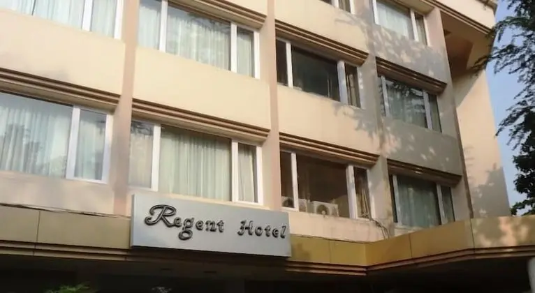 Regent Hotel Andheri - Dış Mekan