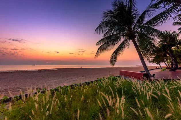 The Regent Cha Am Beach Resort - Plaj