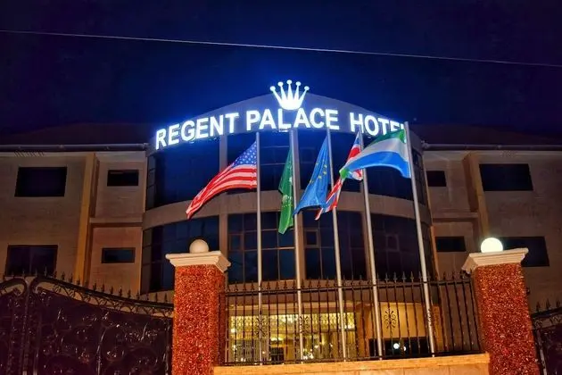 Regent Palace Hotel - 1