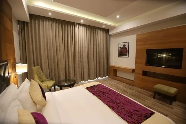 Regenta Central Cassia Zirakpur Chandigarh - Oda