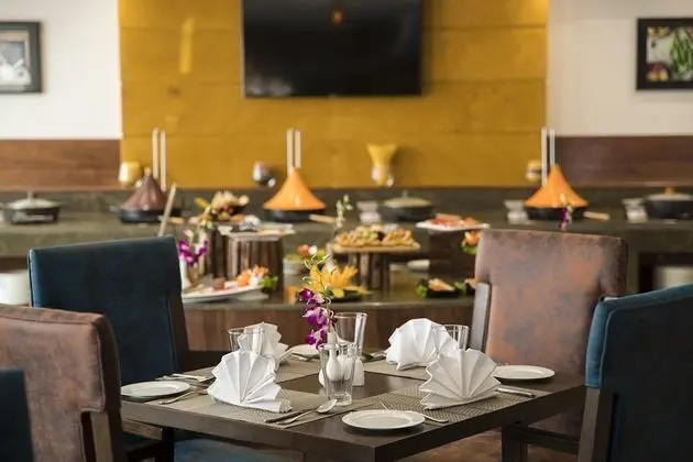 Regenta Central Cassia Zirakpur Chandigarh - Yerinde Yemek