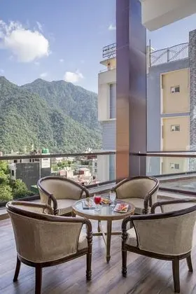 Regenta Inn On The Ganges Rishikesh - Dış Mekan