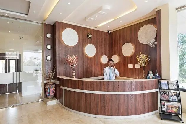 Regenta Inn Larica - Lobi
