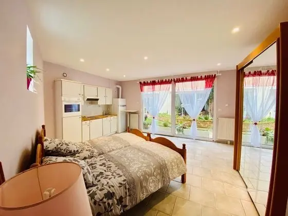 Reims Sherpa Guest House - Oda