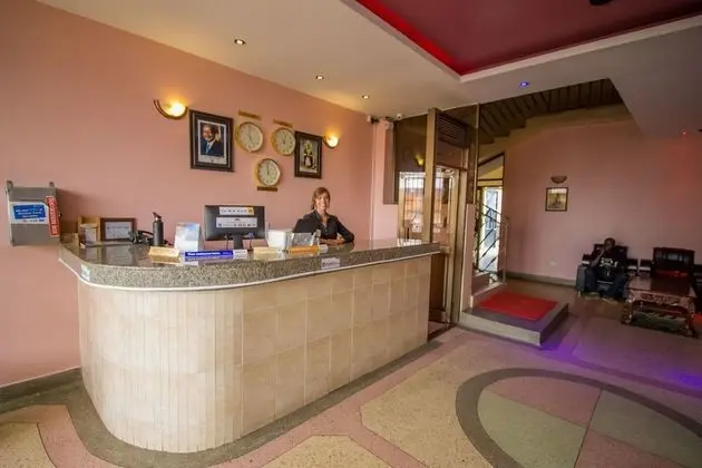 Reinah Tourist Hotel - Lobi