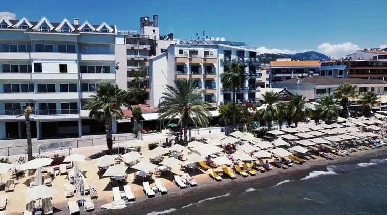 REIS BEACH HOTEL&RESTAURANT - Havuz