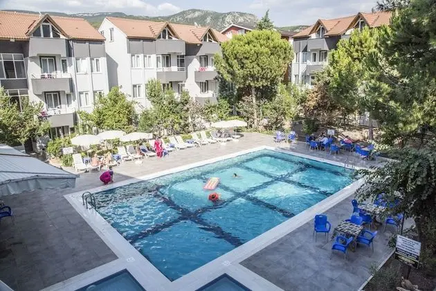 Reis Thermal Otel - Dış Mekan
