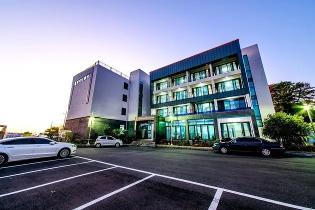 Rejina Pension
