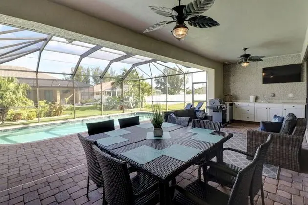 Rejuvenation Villa-luxury Surfside