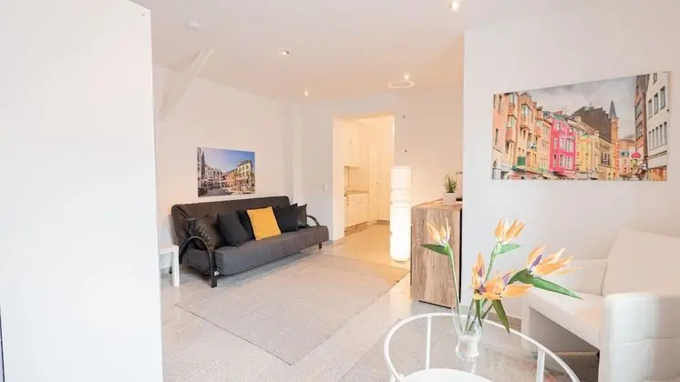 Relax Aachener Boardinghouse Main Train Station