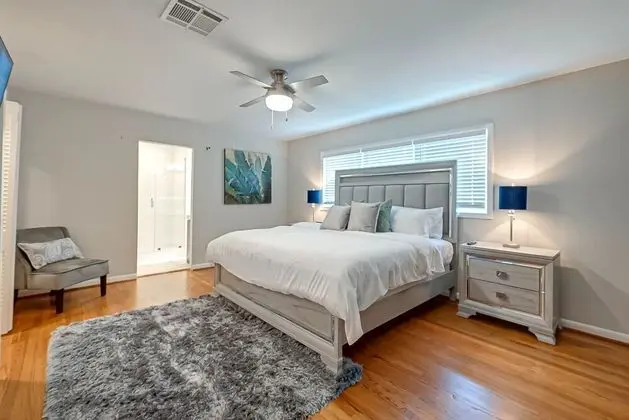 Relax Central in Houston, 10 Mins to Galleria, Work-cation, 4 Bdrms, 3 Baths - Oda