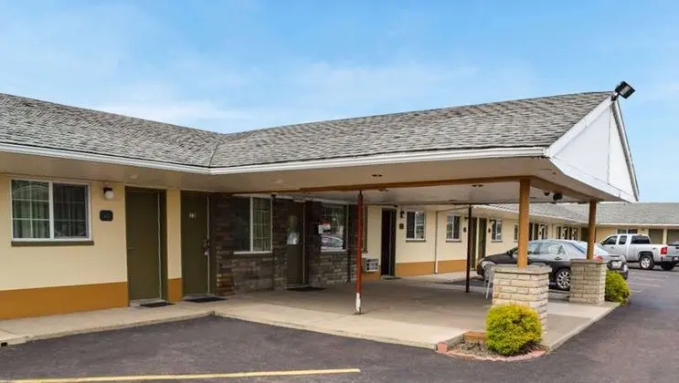 RELAX INN BLOOMSBURG