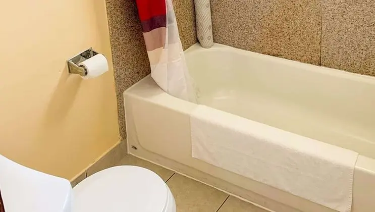 RELAX INN BLOOMSBURG