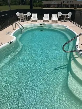 Relax Inn - Havuz