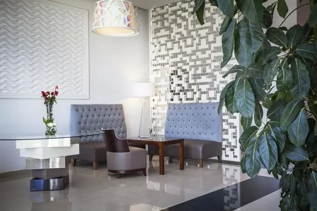 Relax Hotel Kenitra - Lobi