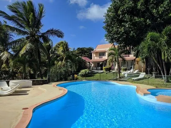 Relax in Mauritius - Private Villa With Family Friends - Havuz