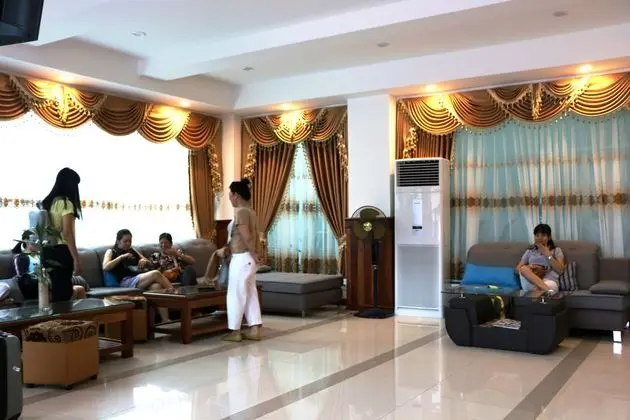 Relax Hotel - Lobi
