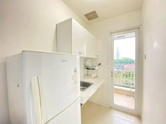Relaxing 1Br Apartment At Parahyangan Residence Near Parahyangan University - Mutfak